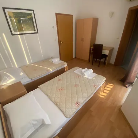 里贾纳芒迪旅馆 招待所 Međugorje