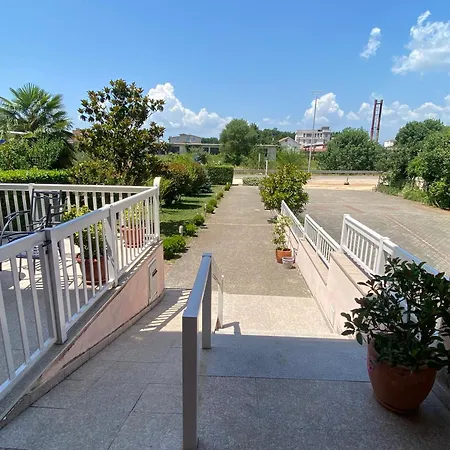 Guest house Regina Mundi