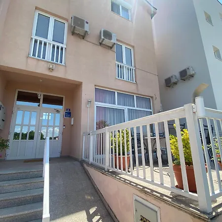 Regina Mundi Guest house 3*