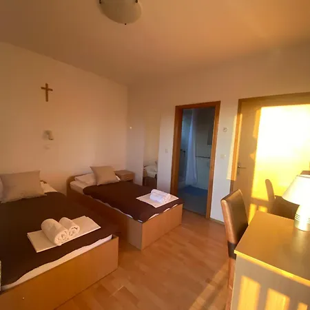 招待所 里贾纳芒迪旅馆 Međugorje