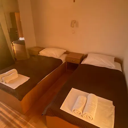 里贾纳芒迪旅馆 招待所