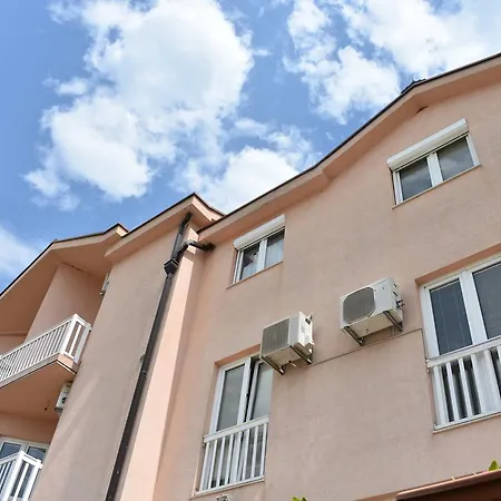 Regina Mundi Guest house 3*
