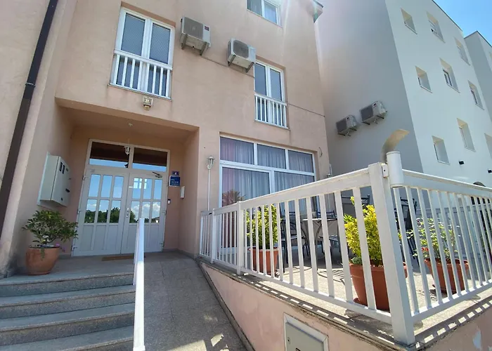 Regina Mundi Pensjonat 3*